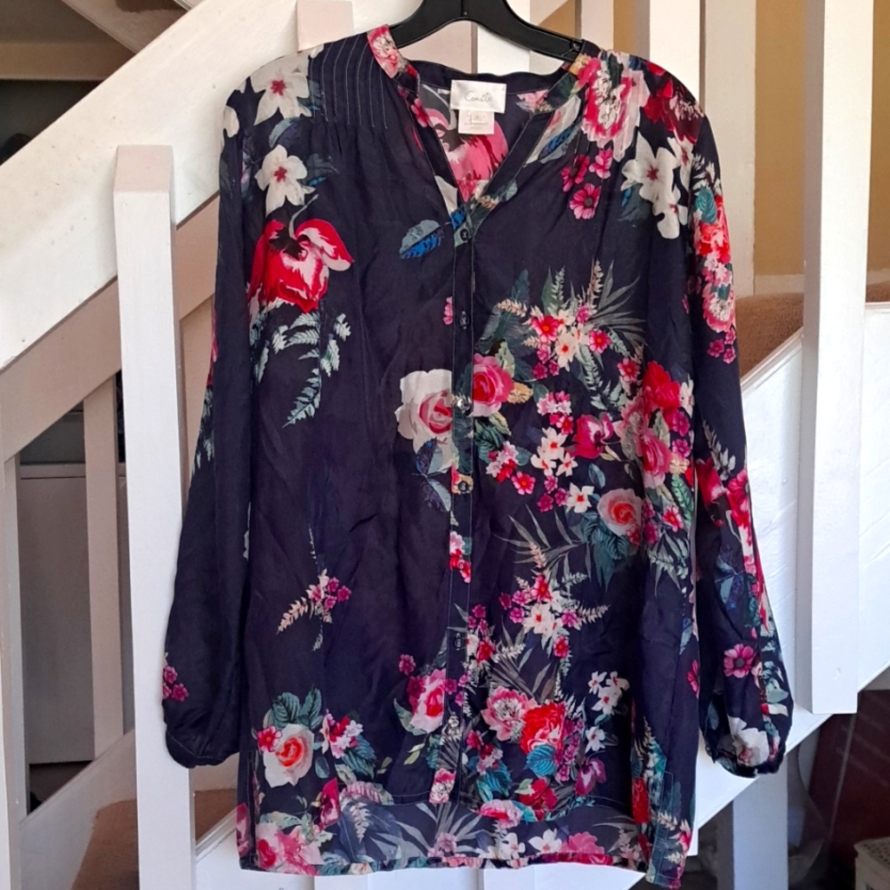 Camilla Navy and Pink Floral  Silk Blouse Flat Round Neckline Button Down M EUC